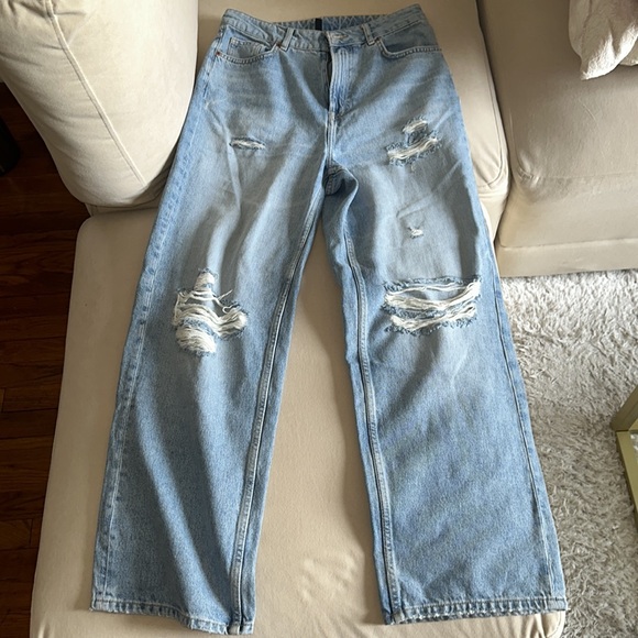 H&M Wide Leg Ripped Jeans - Picture 2 of 4